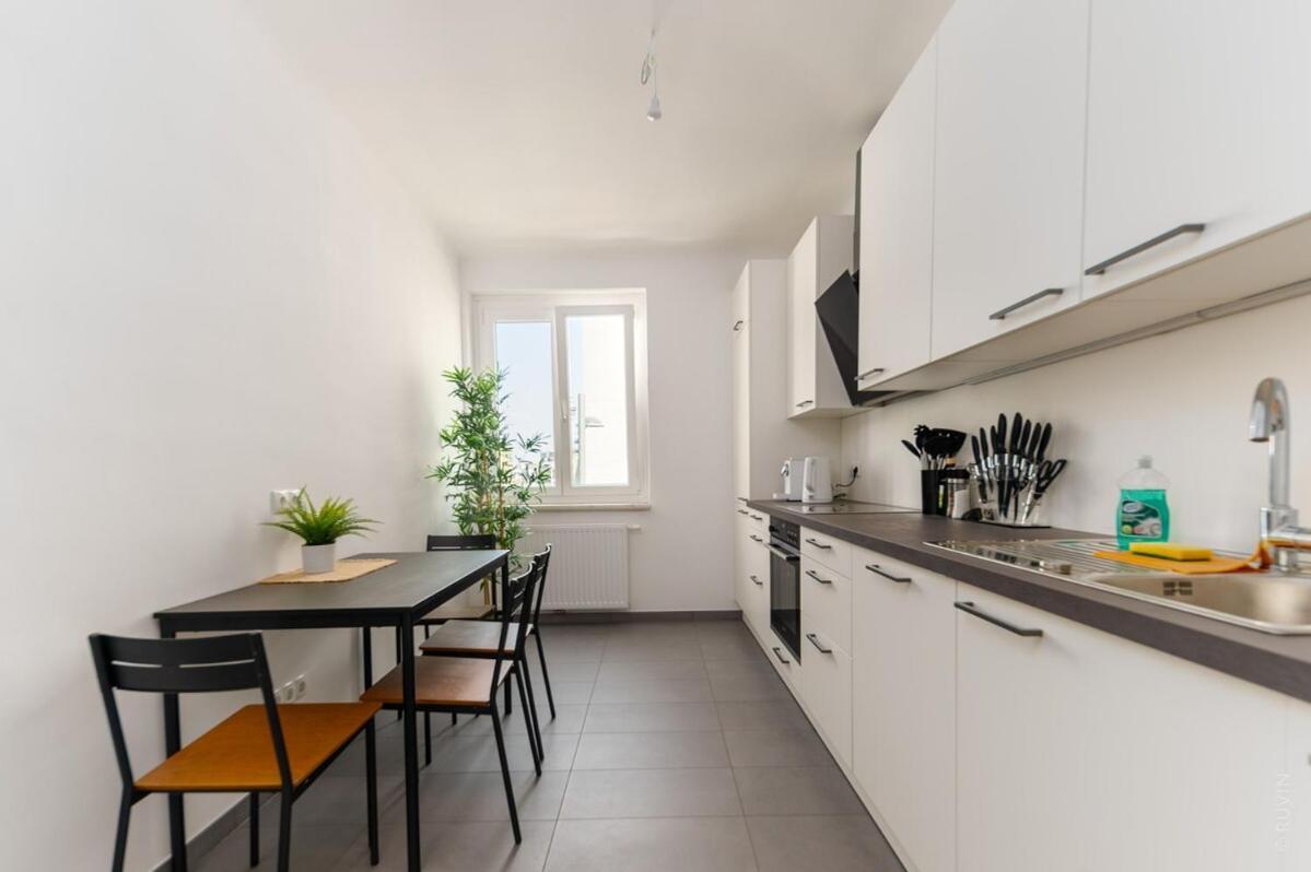 3br I 5 Minutes To Main Station I Long Term Wien