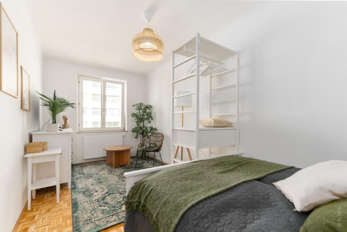 3br I 5 Minutes To Main Station I Long Term Wien